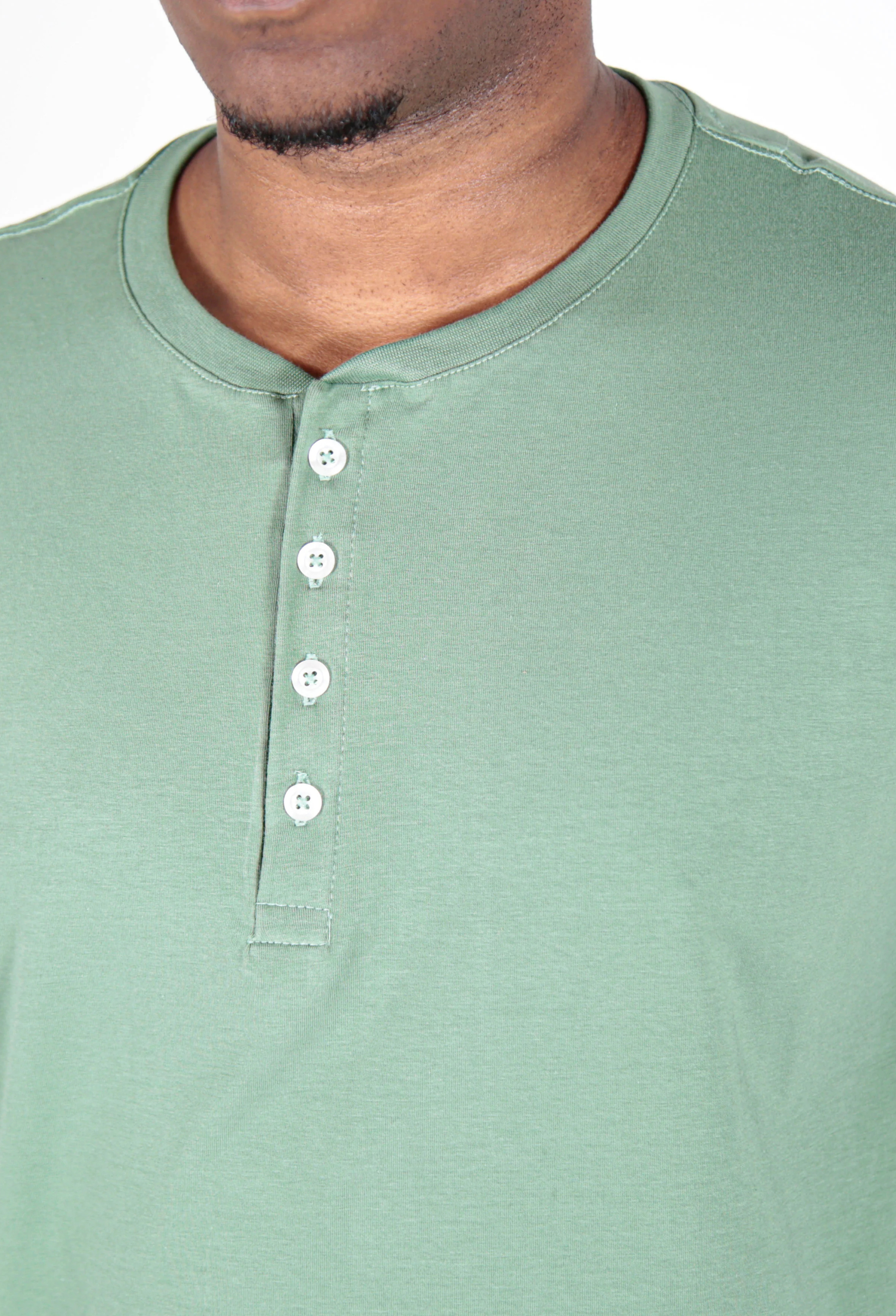Camiseta Henley Egípcio Gola Padre ÀS Clube